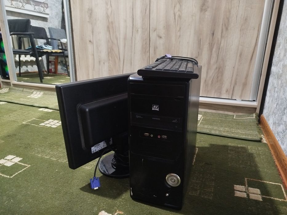 продам компьютер с монитором