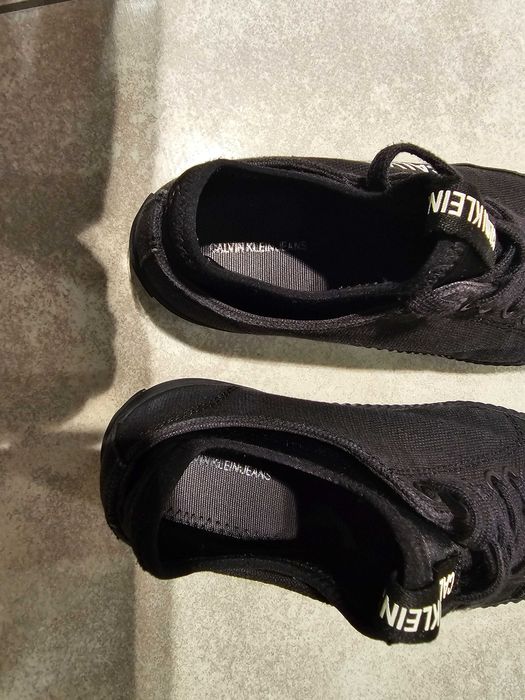 Маратонки Calvin klein 36 размер.