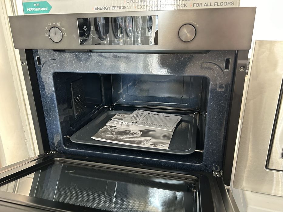 *Ново* Компактна микровълнова за вграждане Samsung-Самсунг