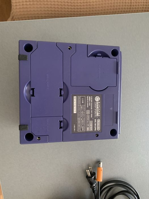 Nintendo GameCube dol-001