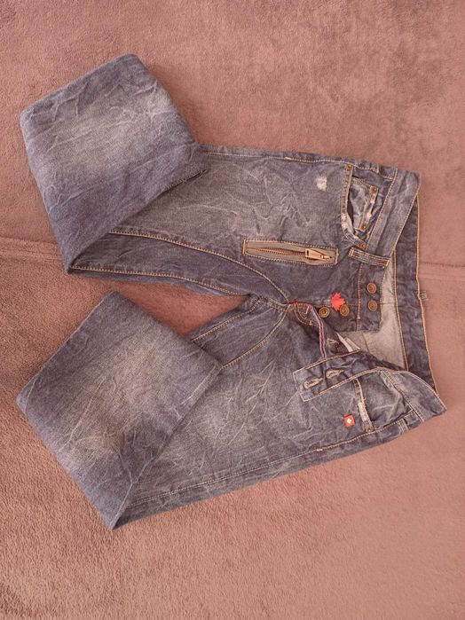 Disquared, Дискуаред, дънки