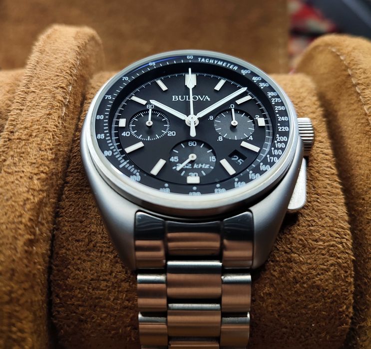 Bulova Lunar Pilot, почти Omega Speedmaster.