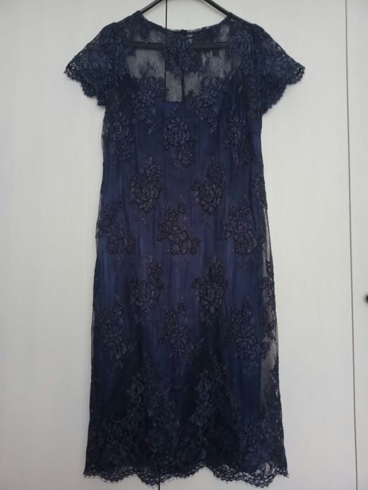 Продам платье из гипюра