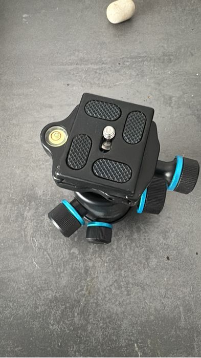 Шаровая головка штатива