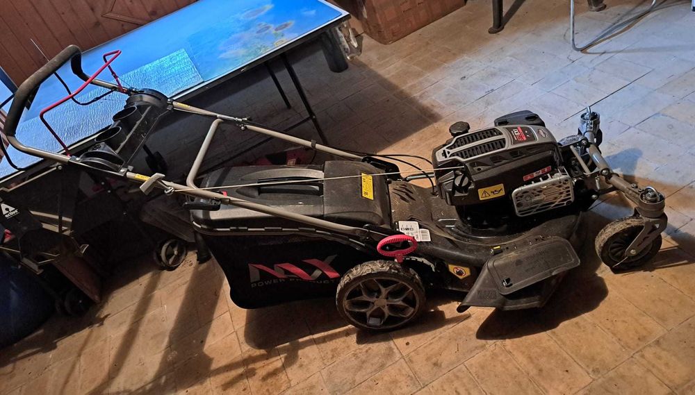 Mașină de tuns iarbă autopropulsată pe benzină NAX 5000S, motor Briggs & Stratton 875EXi, 190 CC, 3.23 kW
