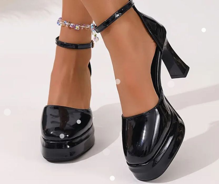 Черни лъскави обувки с много удобен ток ( 9см )