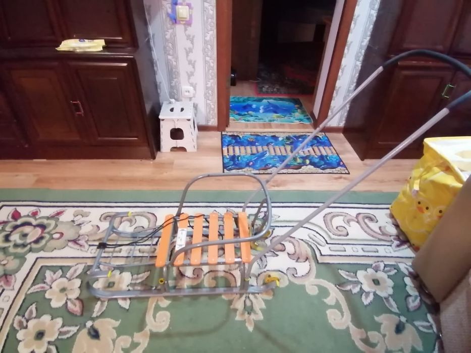 Продам Санки с колёсами.