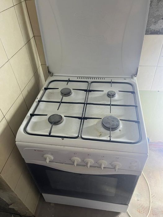 Продается газ-плита Gefest бу