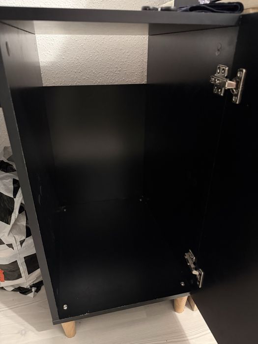 Birou foarte masiv si stabil pentru setup gaming