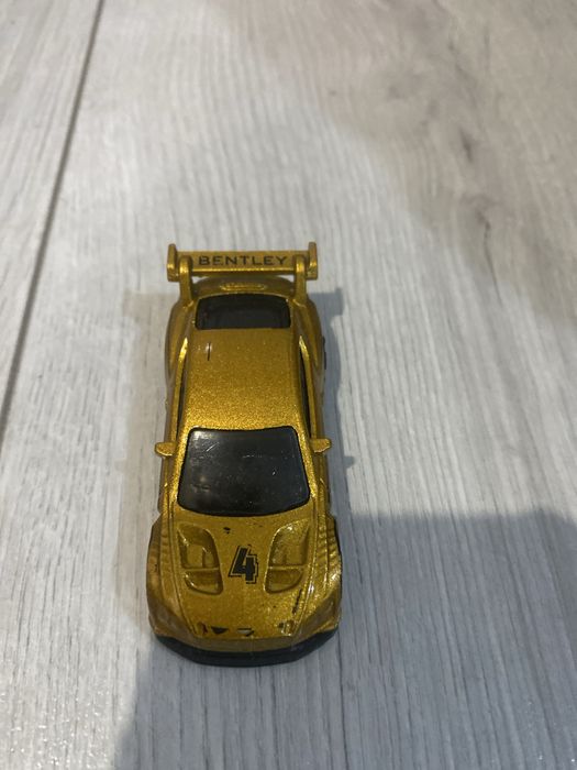 Машинка хот вилс