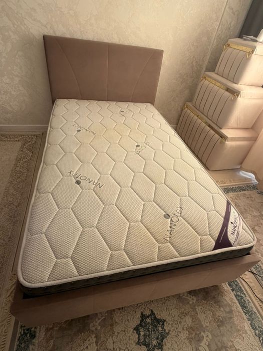 Мебель кровать!!!