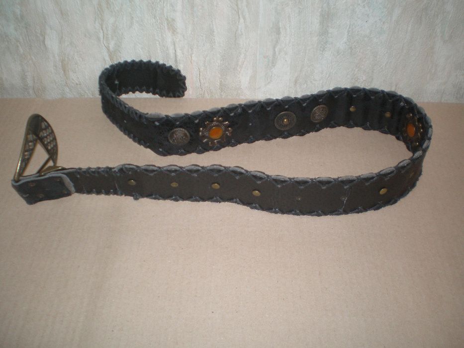 Лот от 2 запазени черни дамски колана с орнаменти