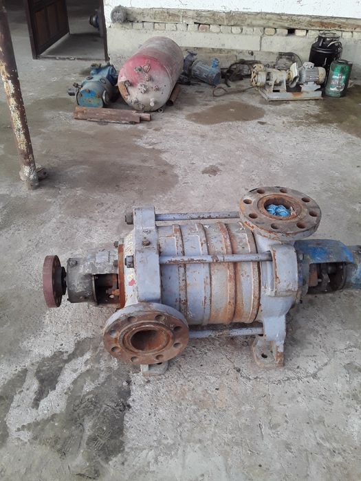 Вакумни насос сотилади