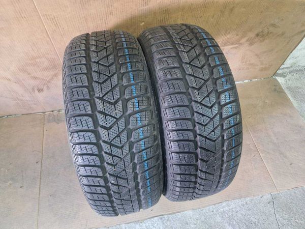 2 Pirelli R17 215/55
зимни гуми 
DOT4617