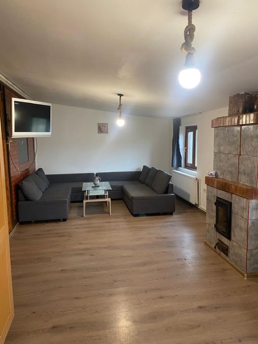 Închiriez casă în Ineu