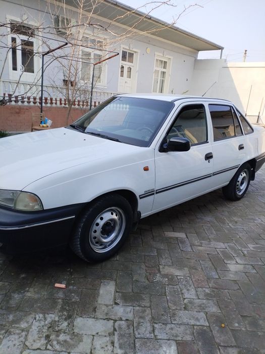 Nexiya1 1.5 sotiladi