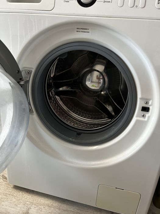 Продам стиральную машинку
