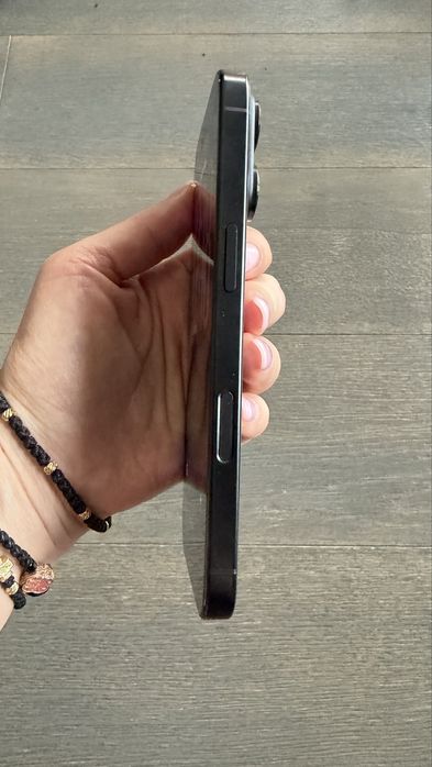 Iphone 16 pro black titanium