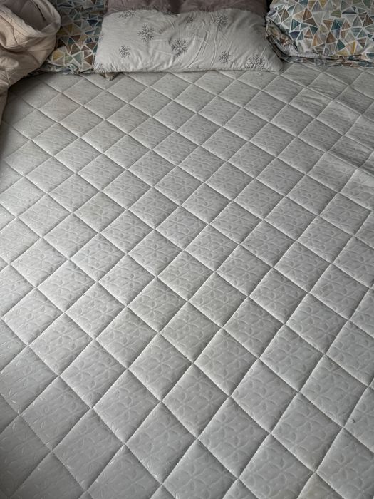 Продам б/у кровать 180*200 с ортопедическим матрасом