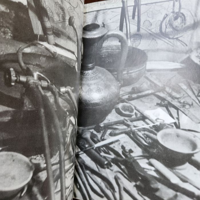 Книги разные есть 1940 года цены уточняйте  пишите