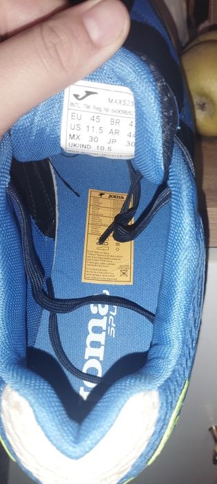 Кроссовки  из Китая оригинал  (для футбола)