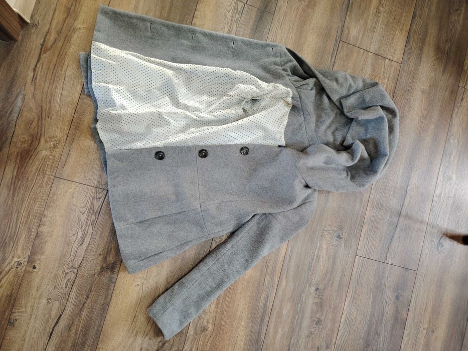 Дамско палто с качулка