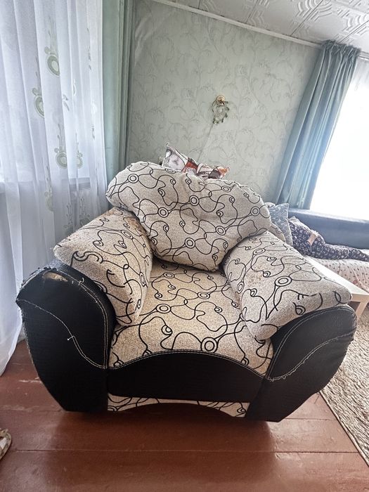 Два кресла, кож.зам