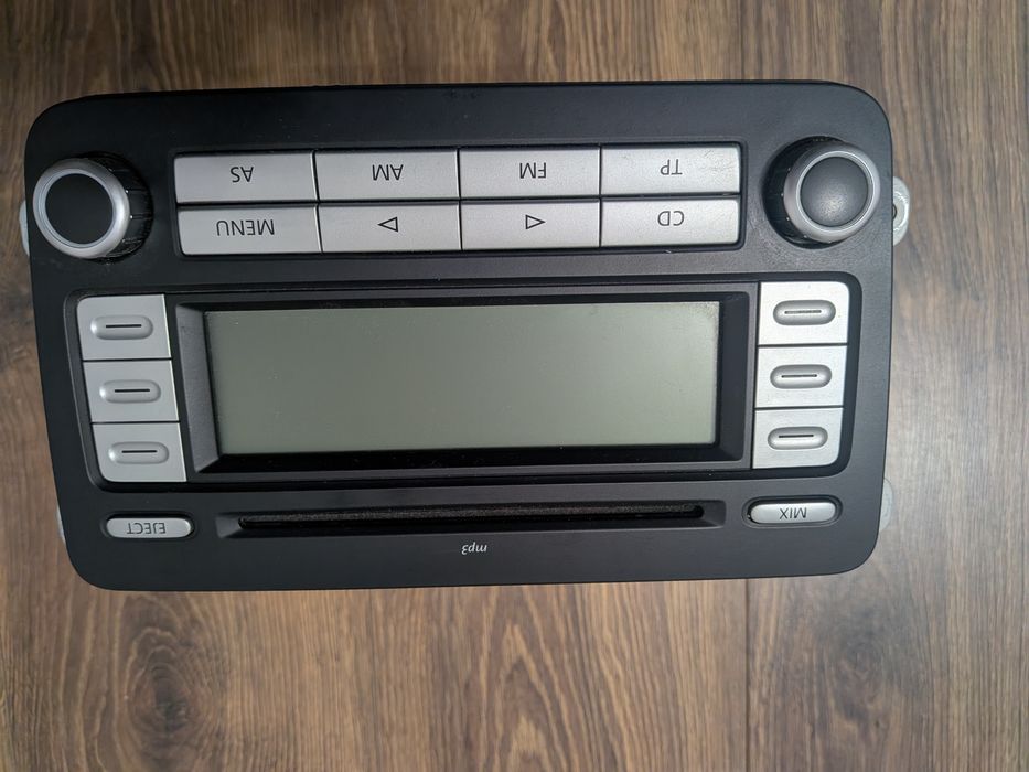 CD Player Original VW RCD 300 MP3 - CU COD DEBLOCARE - Golf 5, Passat