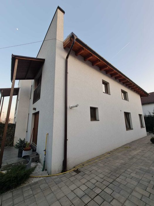 Vând duplex zona Arex  156m2 utili