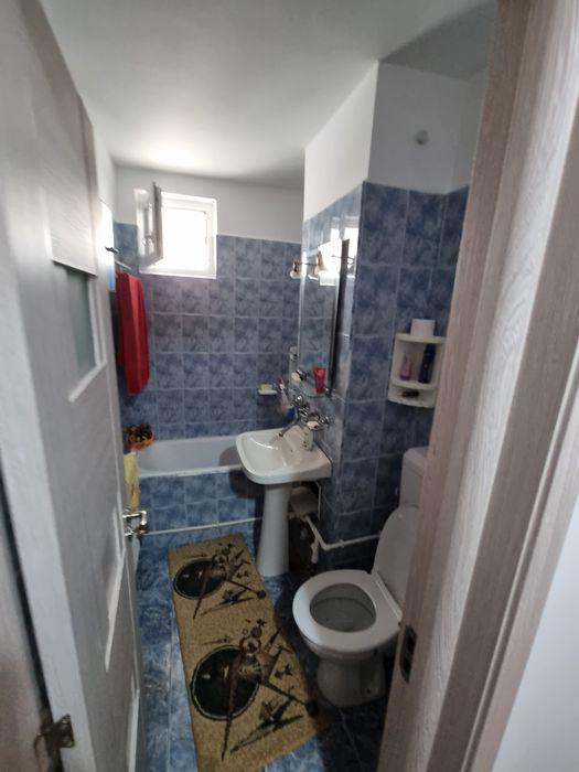 Vând apartament cu 2 camere, semidecomandat