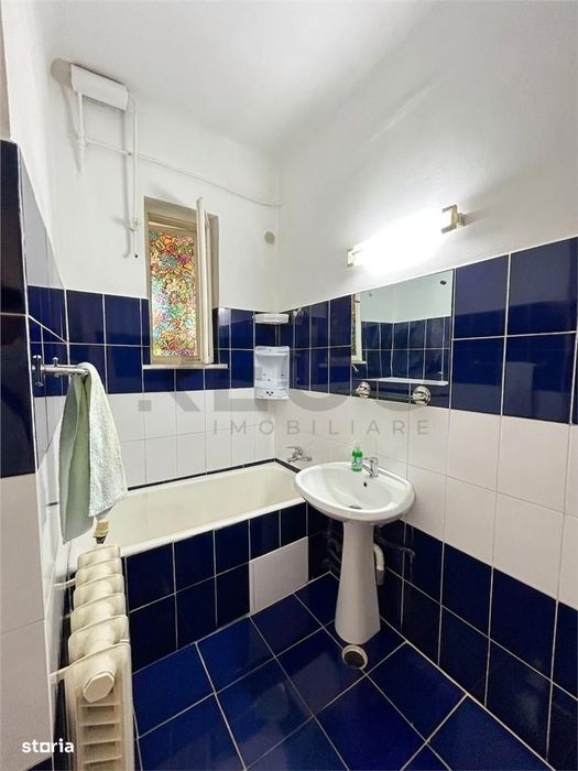 RECO Apartament spatios cu 3 camere, tavan inalt, zona Republicii – id