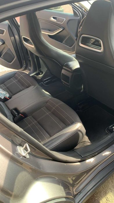 Vând MERCEDES GLA, 2015, automat