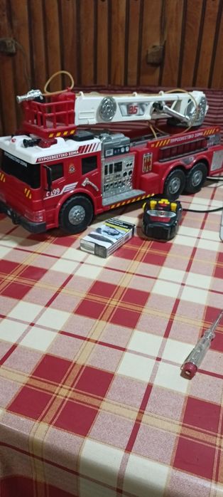 Голяма пожарна с дистанционно