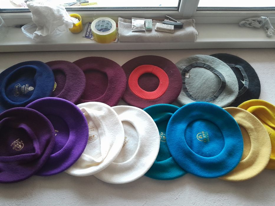 Продам беретки женские