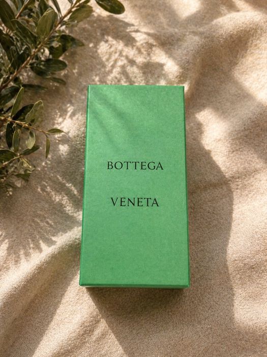 Продам солнцезащитные очки bottega