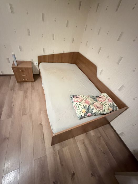 Подарявам стари мебели