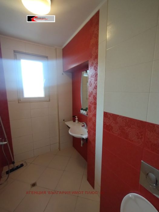 Дава се под наем Тристаен апартамент в София, Оборище - 92 кв.м за 700 € - Снимка #11