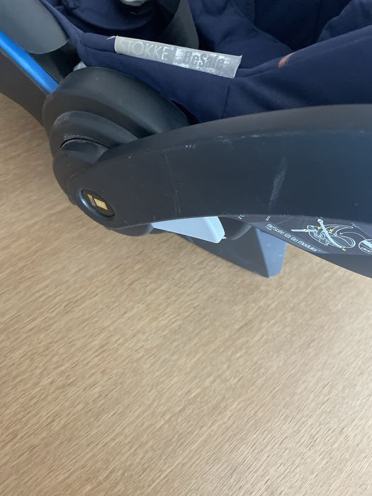 Стол за кола Ergobaby iZi Go Modular X1 BeSafe