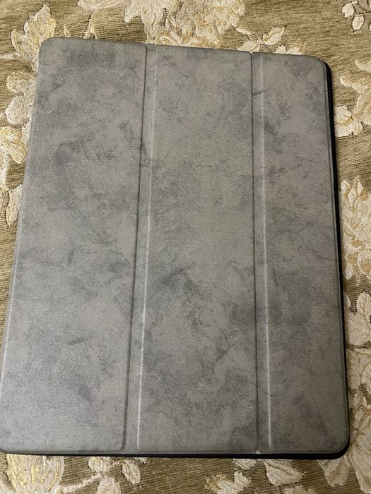 Продам самый большой ipad pro 12.9. 1
