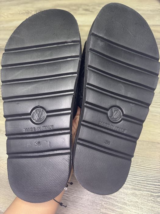 Papuci Louis Vuitton