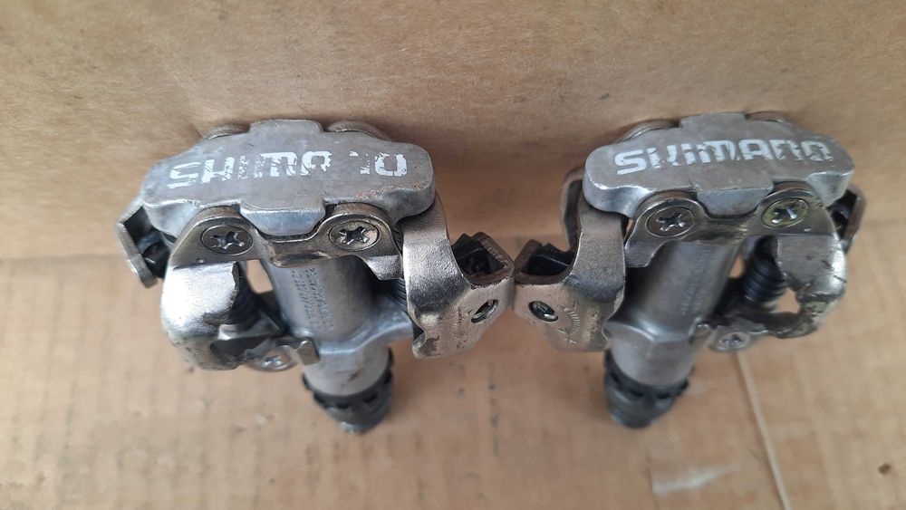 Шосеен велосипед. Автоматични педали.