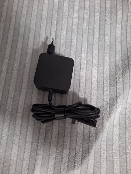 Лаптоп ASUS Vivobook 16