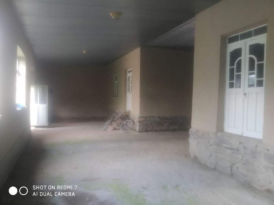 UY sotiladi 9 xonali 28 sotix