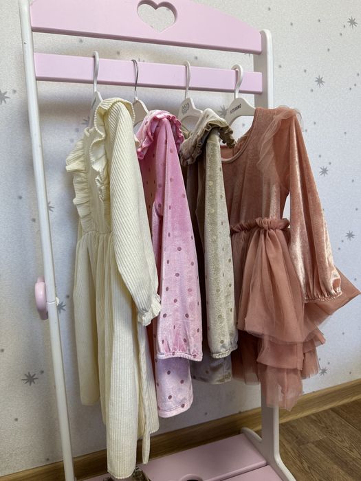 Продам одежду и обувь для девочки в идеальном состоянии.