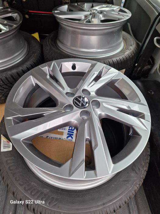 Volksvagen /Skoda Camig 5х100 17 цола Skoda Kamig +Гуми 205 55 17 Brid