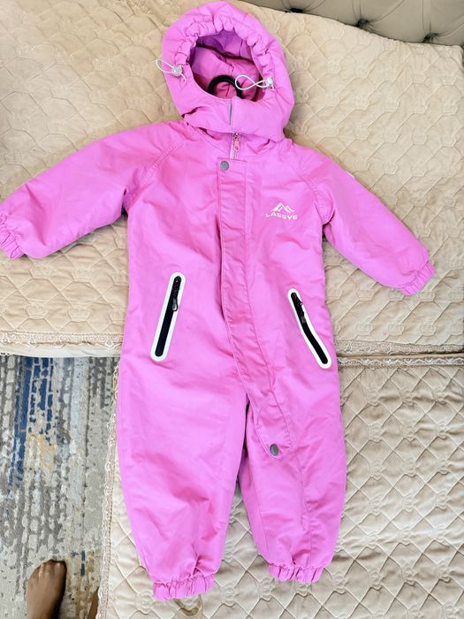 Продам демисезонный комбенизон LASSYE