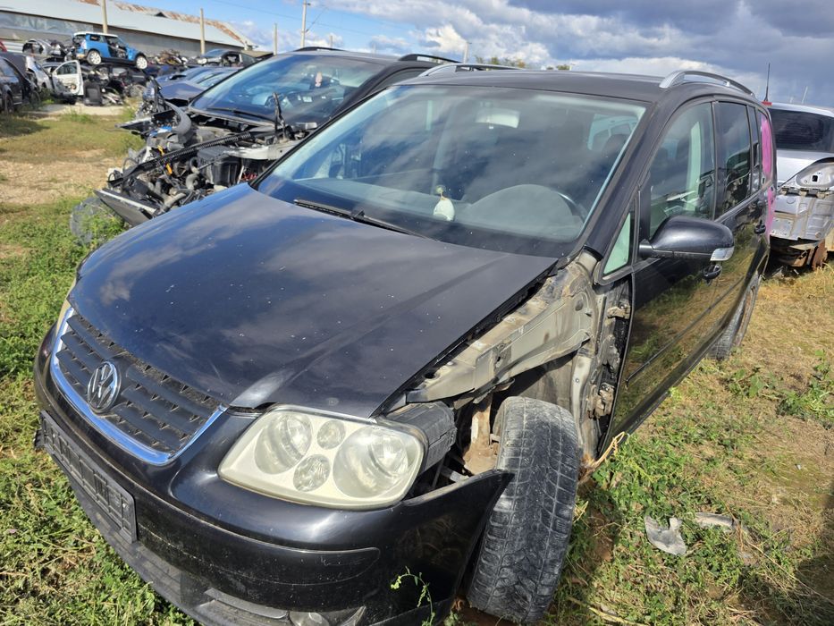 Dezmembrez Volkswagen Touran 1.6mpi fsi 1.9tdi 2.0tdi