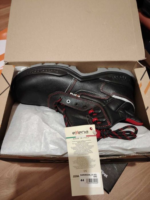 Работни обувки с бомбе (чисто нови)