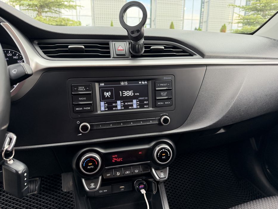 Продам Kia Rio 2021г