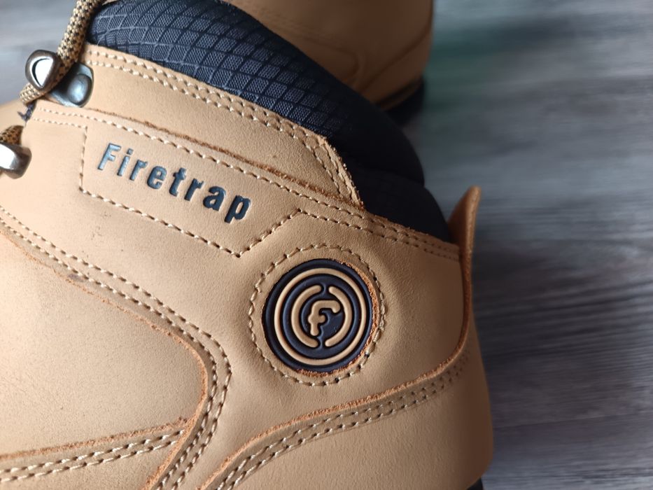 Faretrap  Обувки